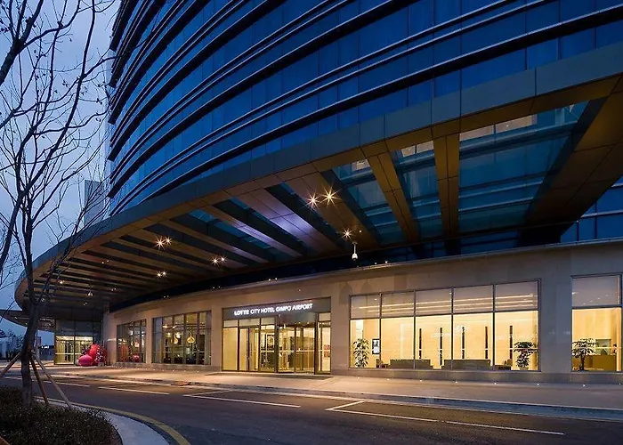 Lotte Gimpo Airport Hotel 4*